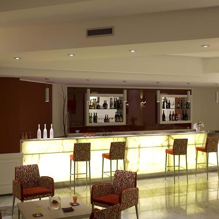 Jr Hotels Oriente Bari Restaurant photo